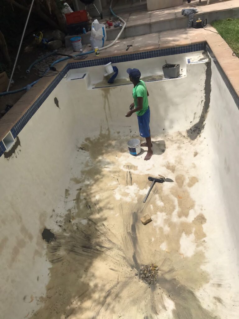 swimming pool repairs in longbeach