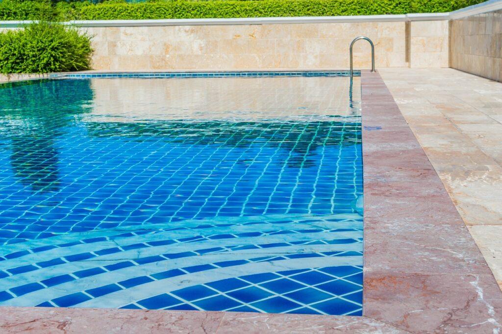 pool repairs in plumstead