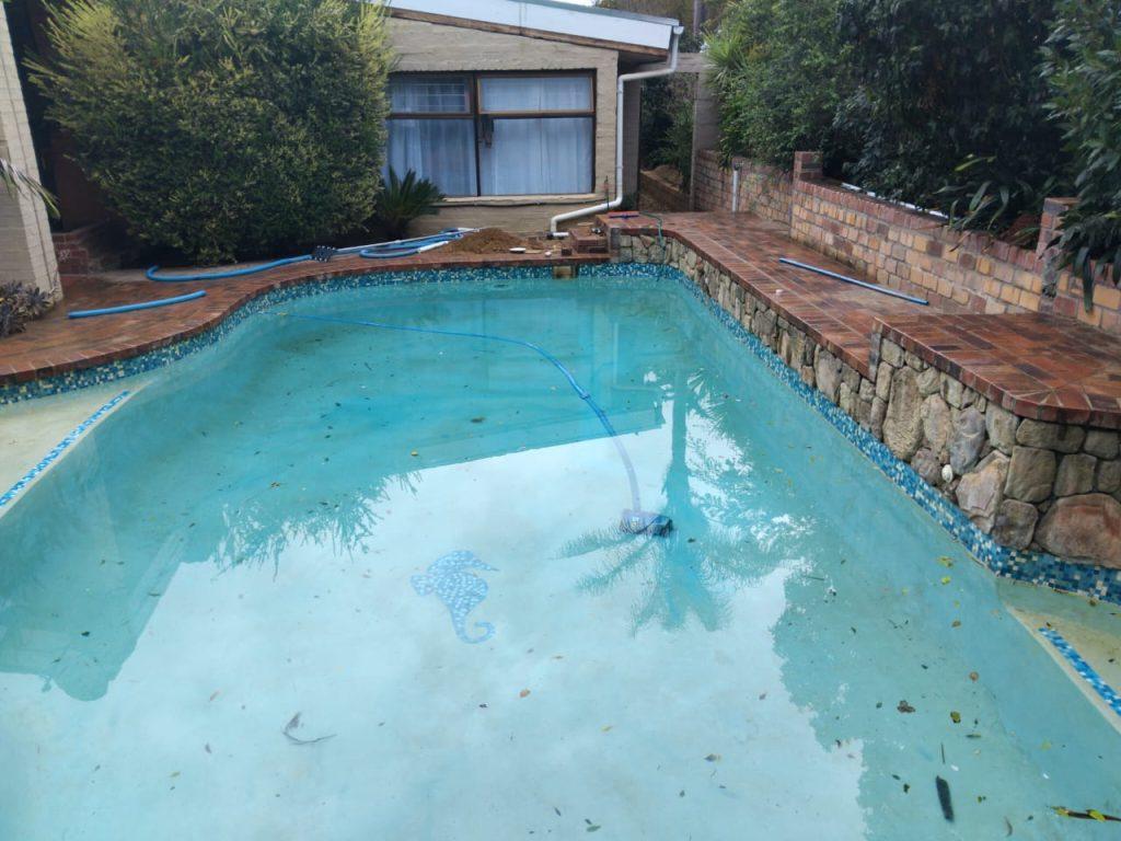 swimming pool cleaning in darling, cape west coast