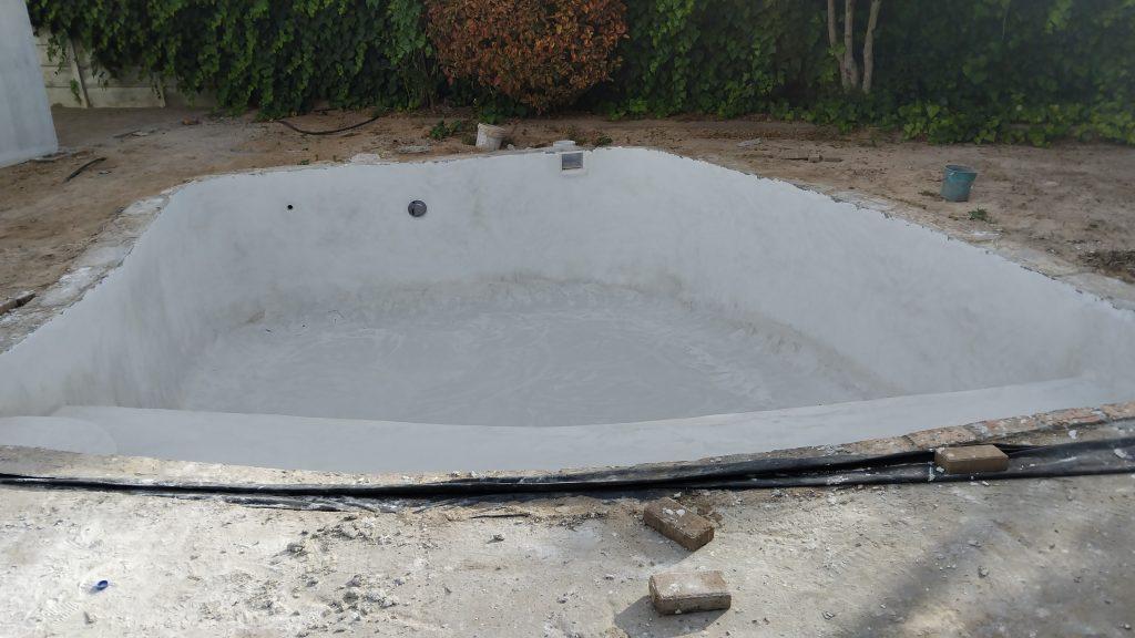 pool installation in de waterkant