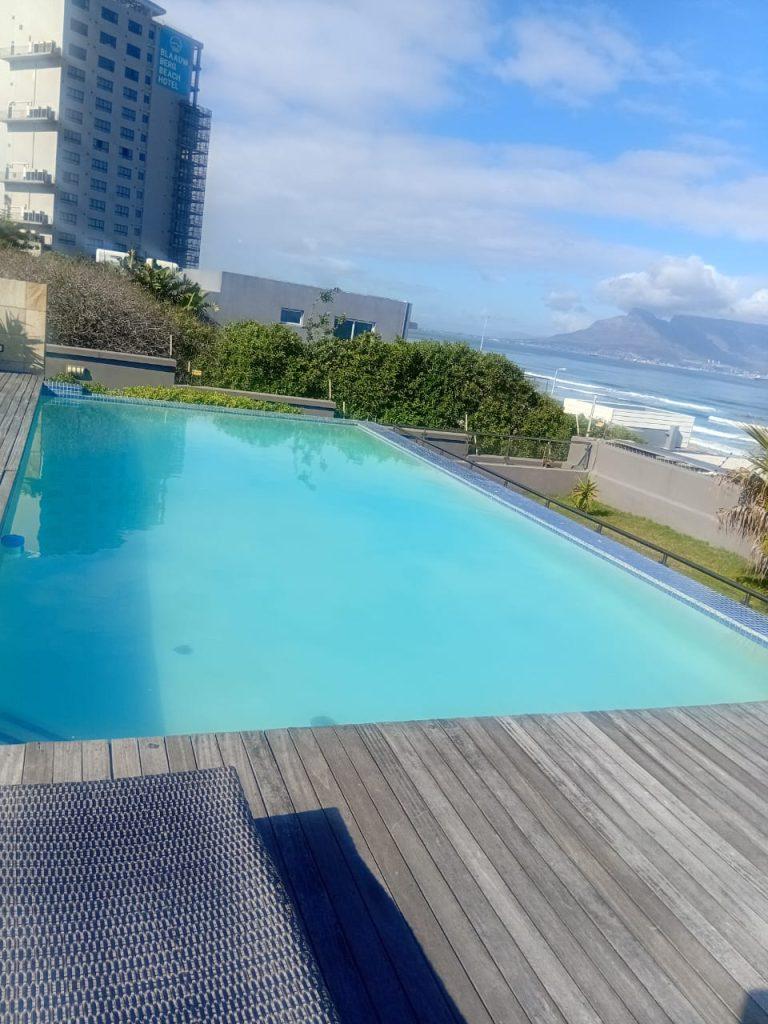 pool installation in blanco